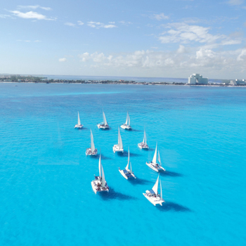 Isla Mujeres Tour en Catamarán